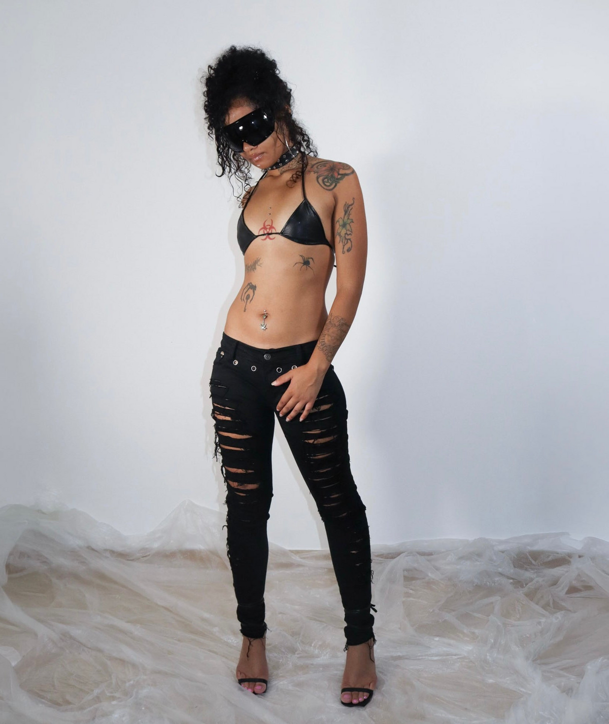 SLASHED OUT SKINNY