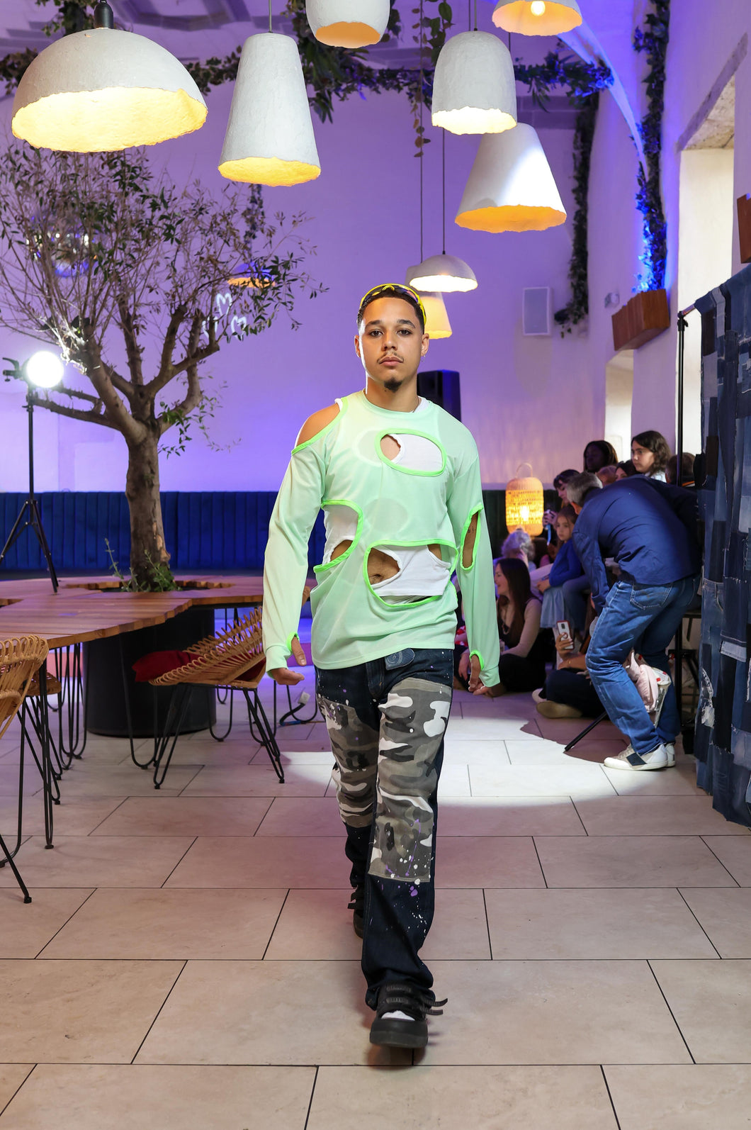 AERODYNAMIC TOP (SLEEVES)